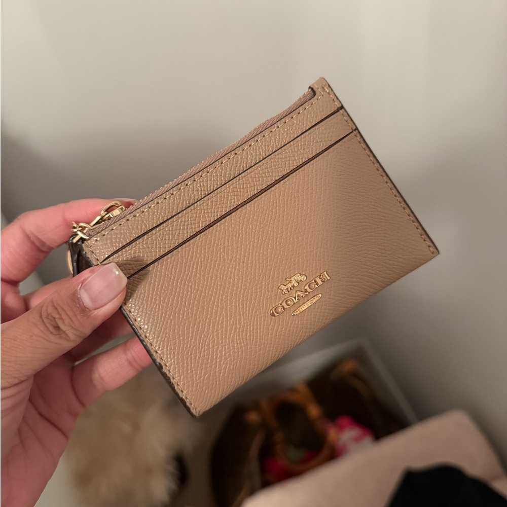 COACH Tan Leather Card Case with Zip